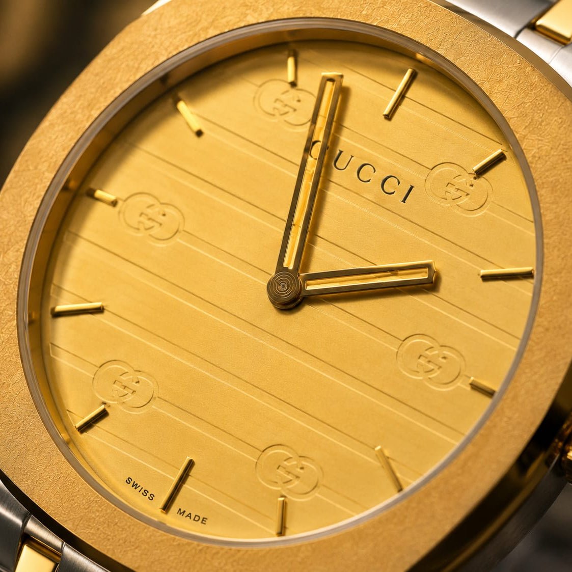 Gucci Men's | Two-Tone Stainless Steel | Gold Champagne GG Dial - VogueHourGucci Men's | Two-Tone Stainless Steel | Gold Champagne GG Dial