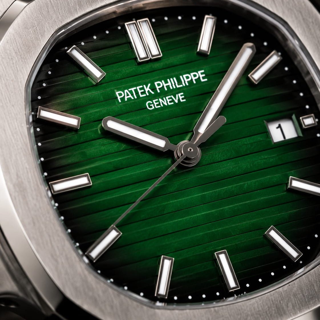 Patek Philippe Nautilus Men's | Emerald Green Textured Dial - VogueHourPatek Philippe Nautilus Men's | Emerald Green Textured Dial